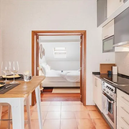 Authentic Lisbon Living With A View By Lovelystay Διαμέρισμα Lisboa