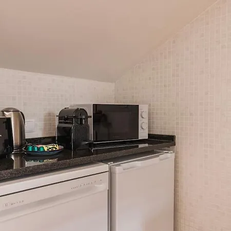Апартаменты Authentic Lisbon Living With A View By Lovelystay *