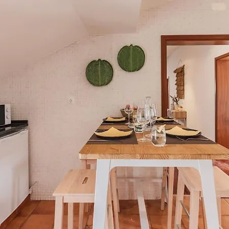 Authentic Lisbon Living With A View By Lovelystay Апартаменты Лиссабон