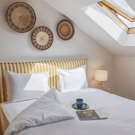 Authentic Lisbon Living With A View By Lovelystay * Лиссабон