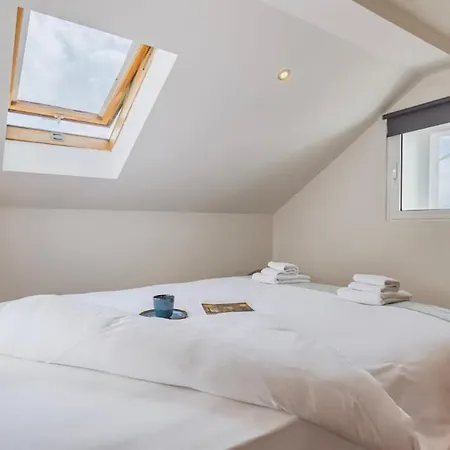 Authentic Lisbon Living With A View By Lovelystay Апартаменты *