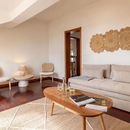 Authentic Lisbon Living With A View By Lovelystay Lissabon