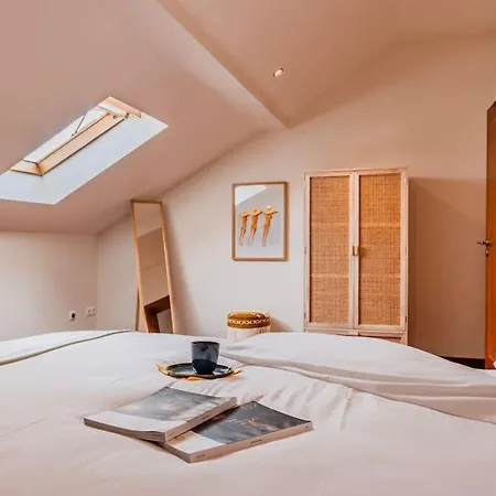 Authentic Lisbon Living With A View By Lovelystay Apartman *